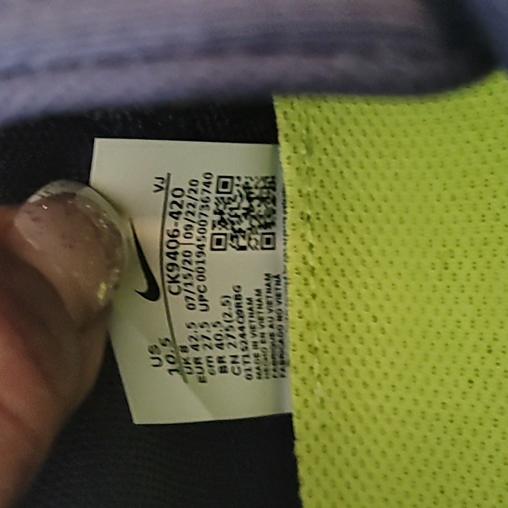NIKE - Picture 6 of 6